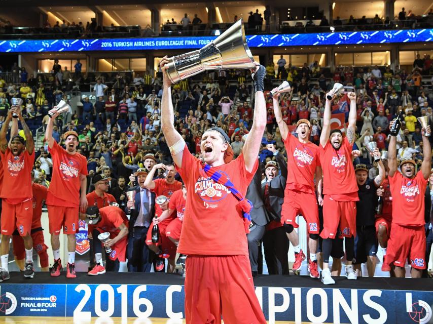 El CSKA de Moscú celebra su victoria en la Final Four de la Euroliga.