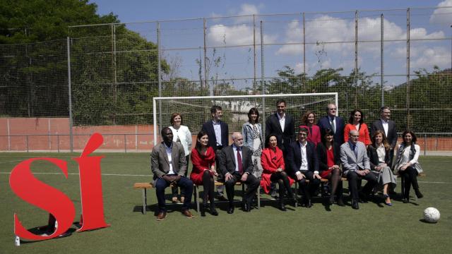 (De izq. a drch. y de arriba a abajo) Pilar Cancela, José Enrique Serrano, Nuria Parlón, Pedro Sánchez, Meritxell Batet, Ángel Gabilondo,Teresa Ribera, Jordi Sevilla, Luc André Diouf, Carmen Montón, Gregorio Cámara, Margarita Robles, Patxi López, María González Veracruz, Rafael Bengoa, Ana García D'Atri y Silvina Bacigalupo