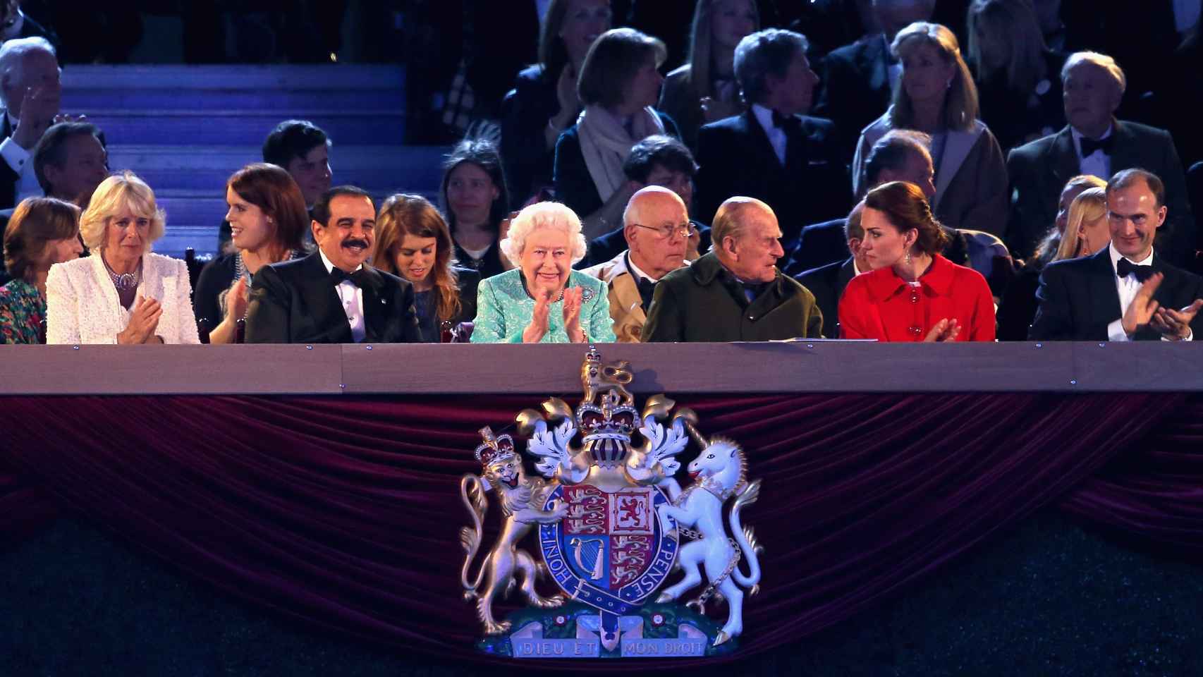 La reina Isabel II celebra su cumpleaños con Kyllie Minogue, James Blunt y Andrea Bocelli