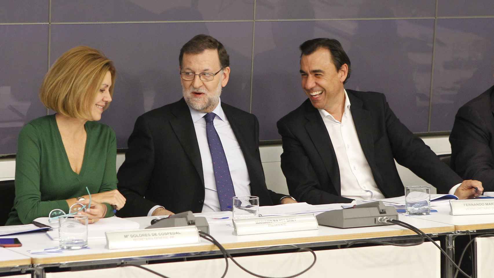 Dolores de Cospedal,  Rajoy y Martínez-Maíllo durante una reunión de la dirección del PP.