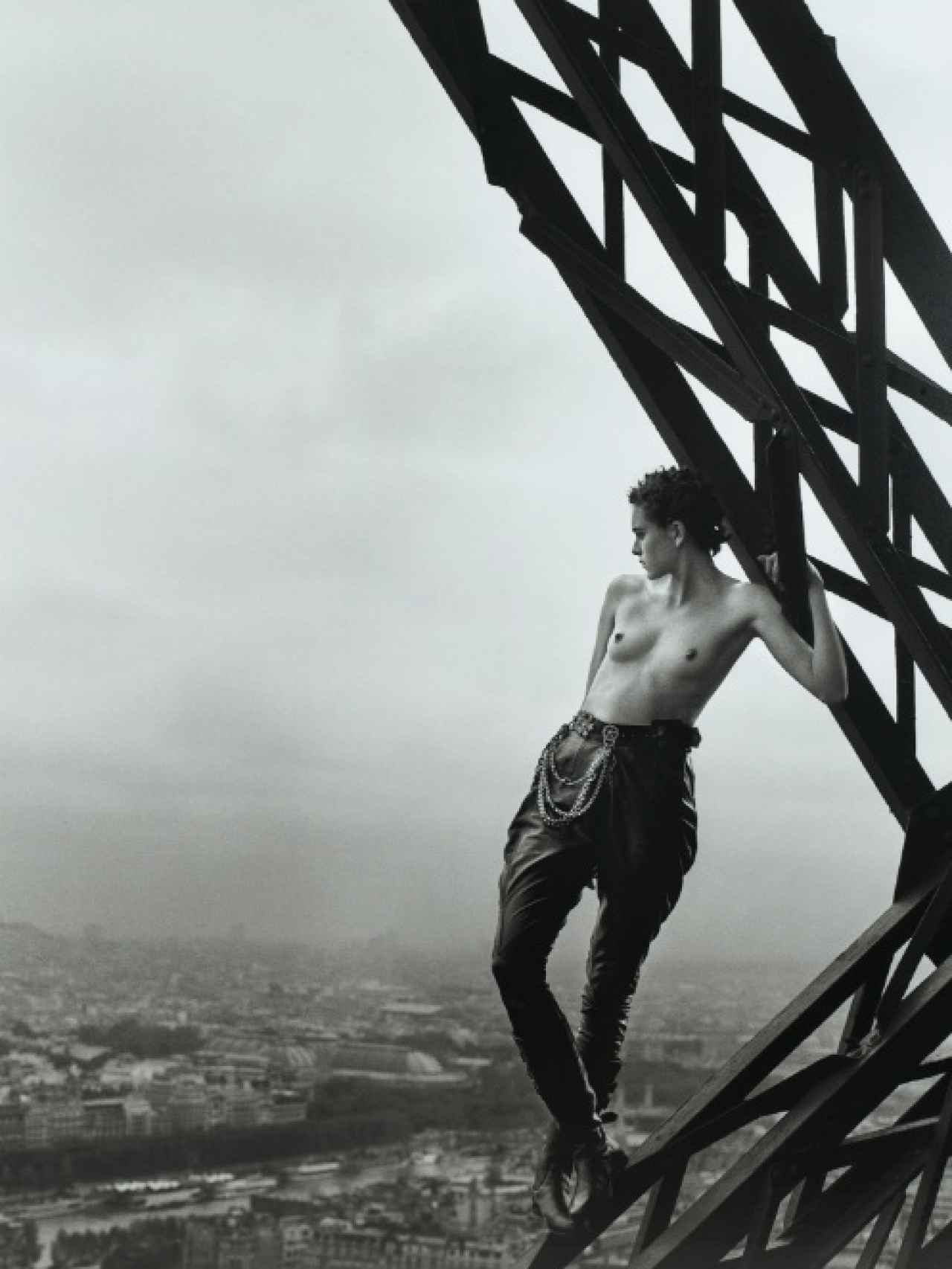 La imagen 'Mathilde, París' de 1989, fotografiada por Peter Lindbergh