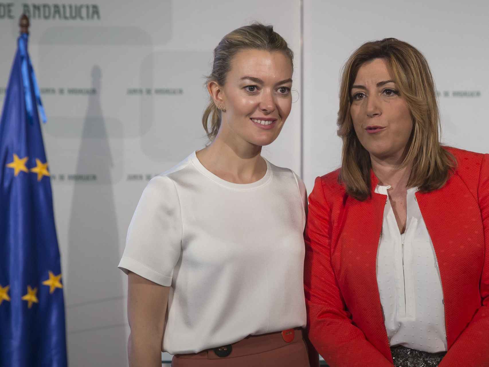 Marta Ortega y Susana Díaz tras la firma del protocolo.