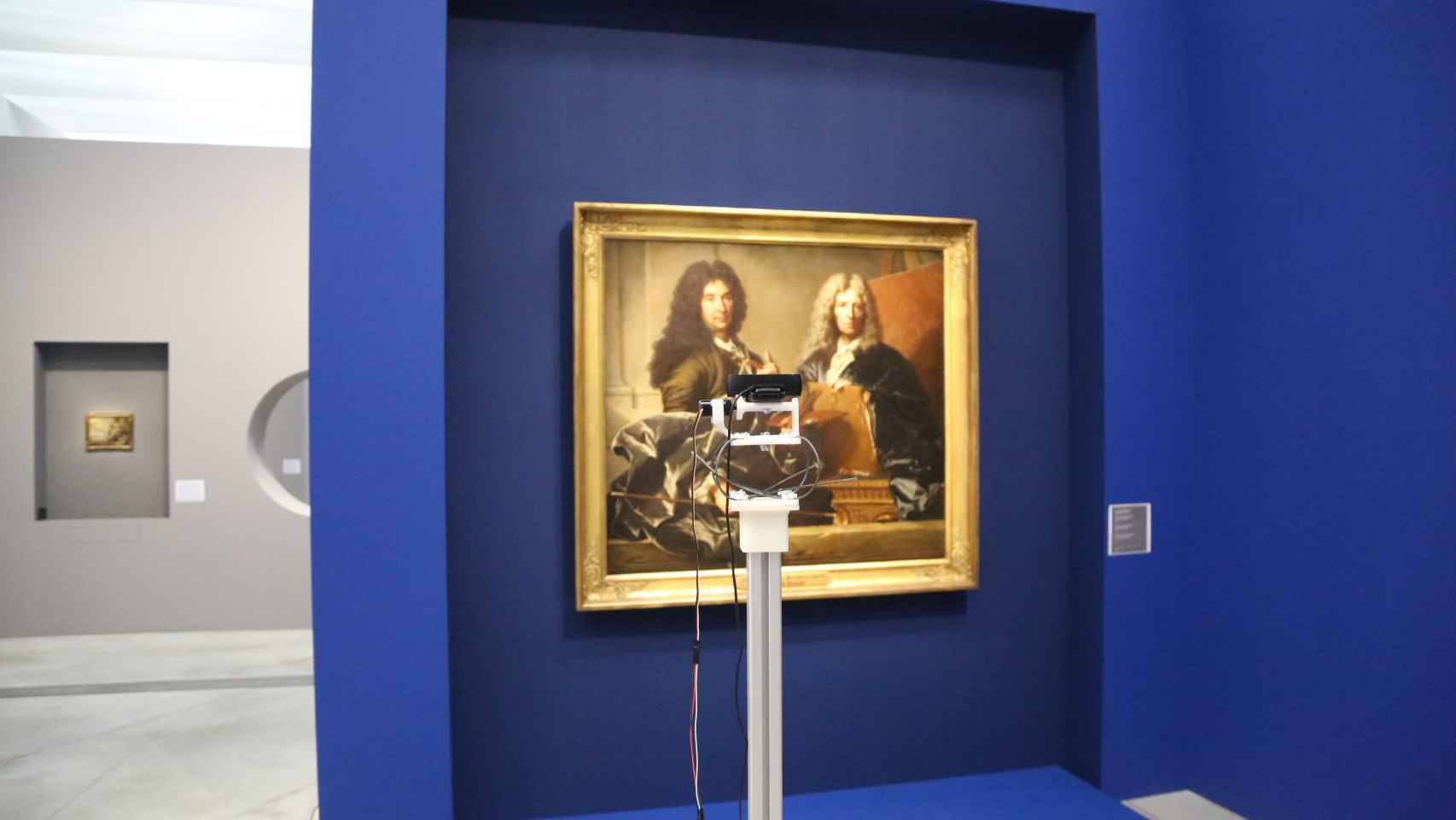 Robotino visita el Louvre-Lens.