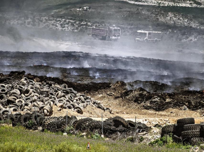 Resultado del incendio del vertedero de neumáticos de Seseña (Toledo).