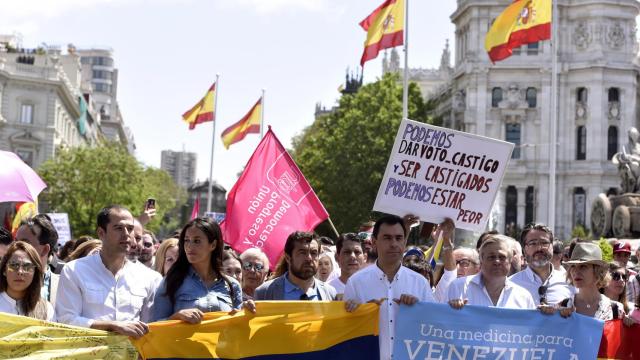 Ignacio Aguado, Begoña Villacís y Fernando Martínez-Maillo durante la manifestación.