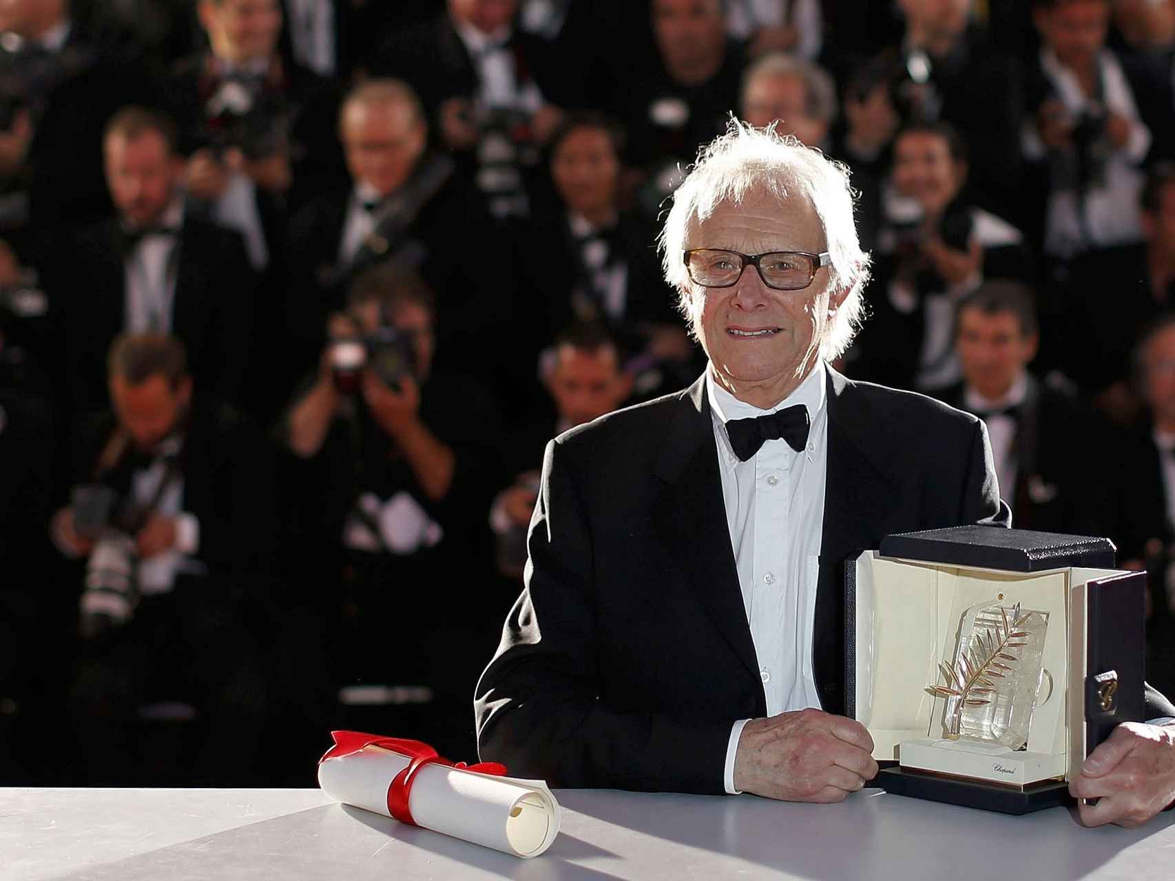 El ganador de la Palma de Oro, Ken Loach, posa tras la clausura del último festival de Cannes