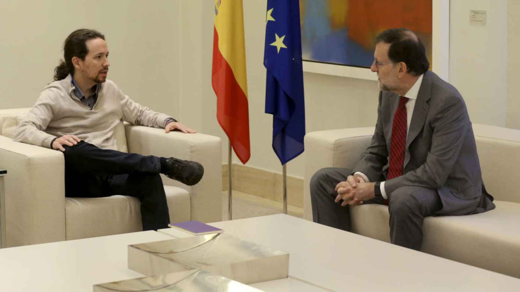 El líder del PP junto con Pablo Iglesias.