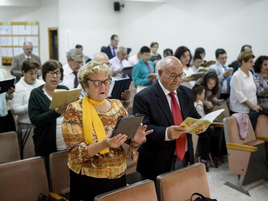 Severina Flores y Vicente Moreno son testigos de Jehová desde 1980.