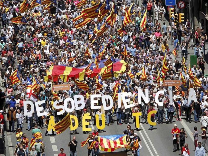 Manifestación en Barcelona contra la suspensión de leyes del TC