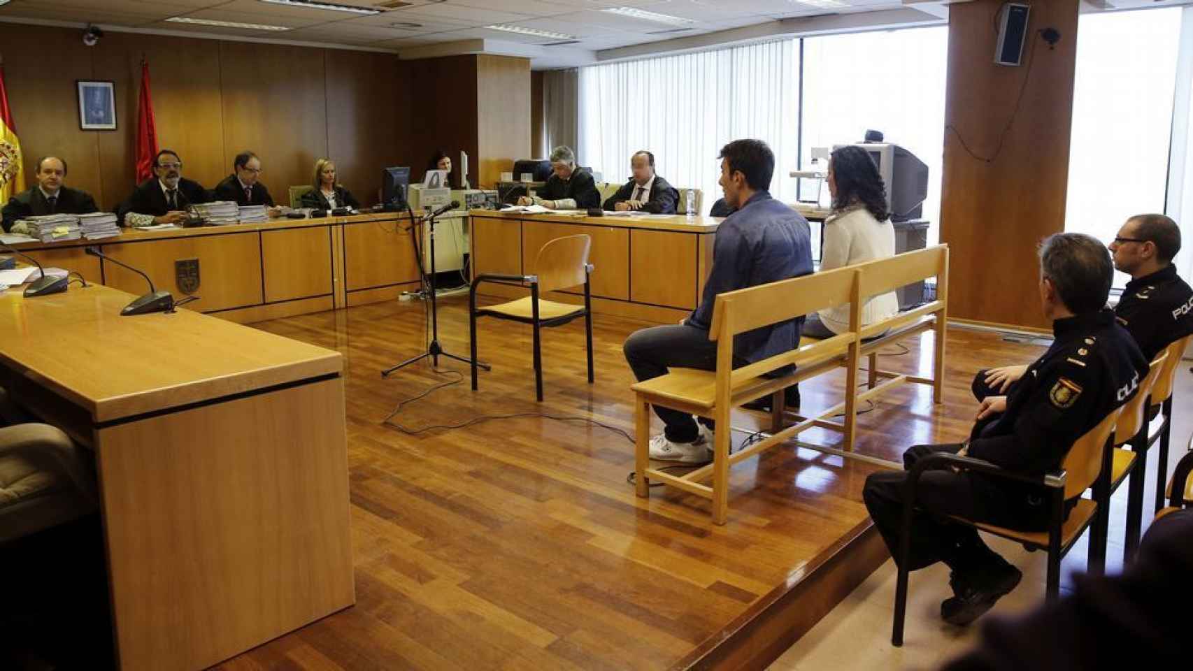 Lorena Gallego e Iván Trepiana, en el banquillo de los acusados durante el juicio.