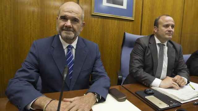 Chaves, durante su comparecencia en el Parlamento andaluz