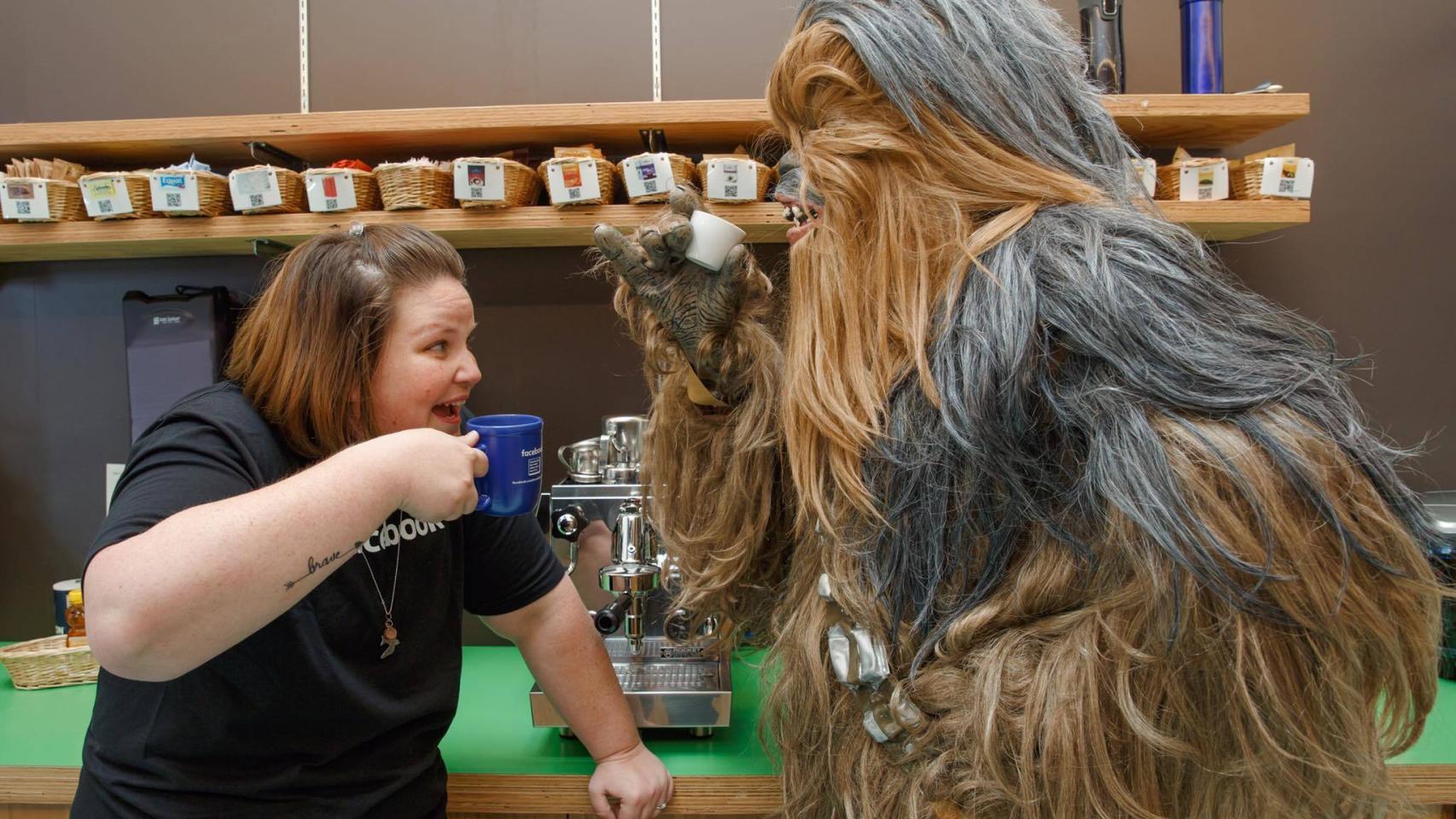 El día en que Mark Zuckerberg invitó a 'Mamá Chewbacca' a Facebook.