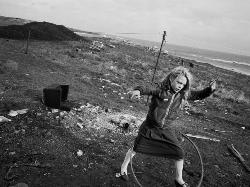 Helen and Hula-Hoop, Seacoal Beach, Lynemouth, Northumbria, UK, 1984.