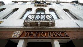 Fachada de una sucursal de Veneto Banca.