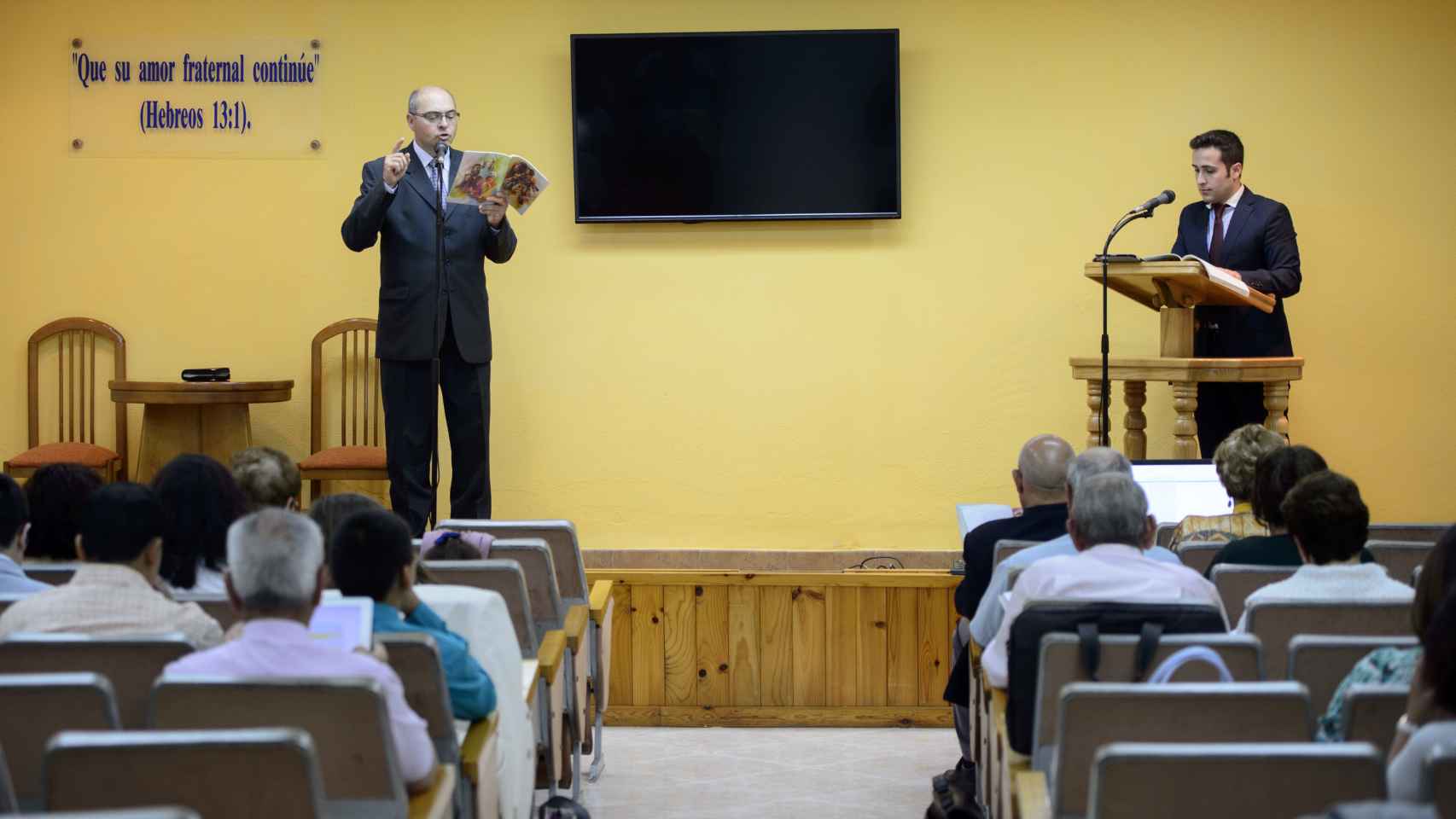 Una de las reuniones celebradas en la congregación de Coria.