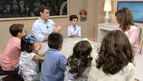 Albert Rivera con niños (2 M) interesa menos que Pablo Iglesias (2,2M)