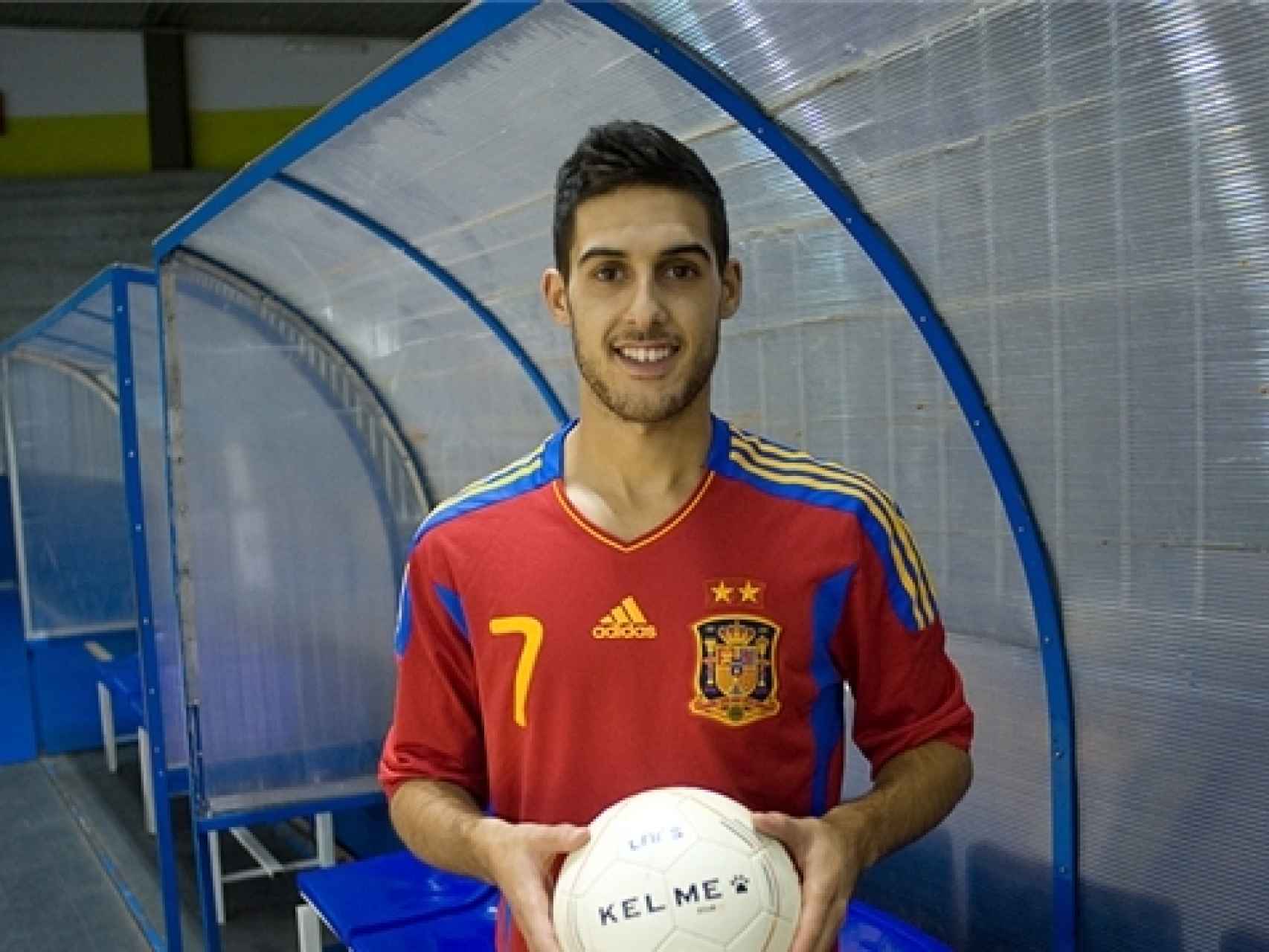 Adolfo Fernández, con la camiseta de la selección.