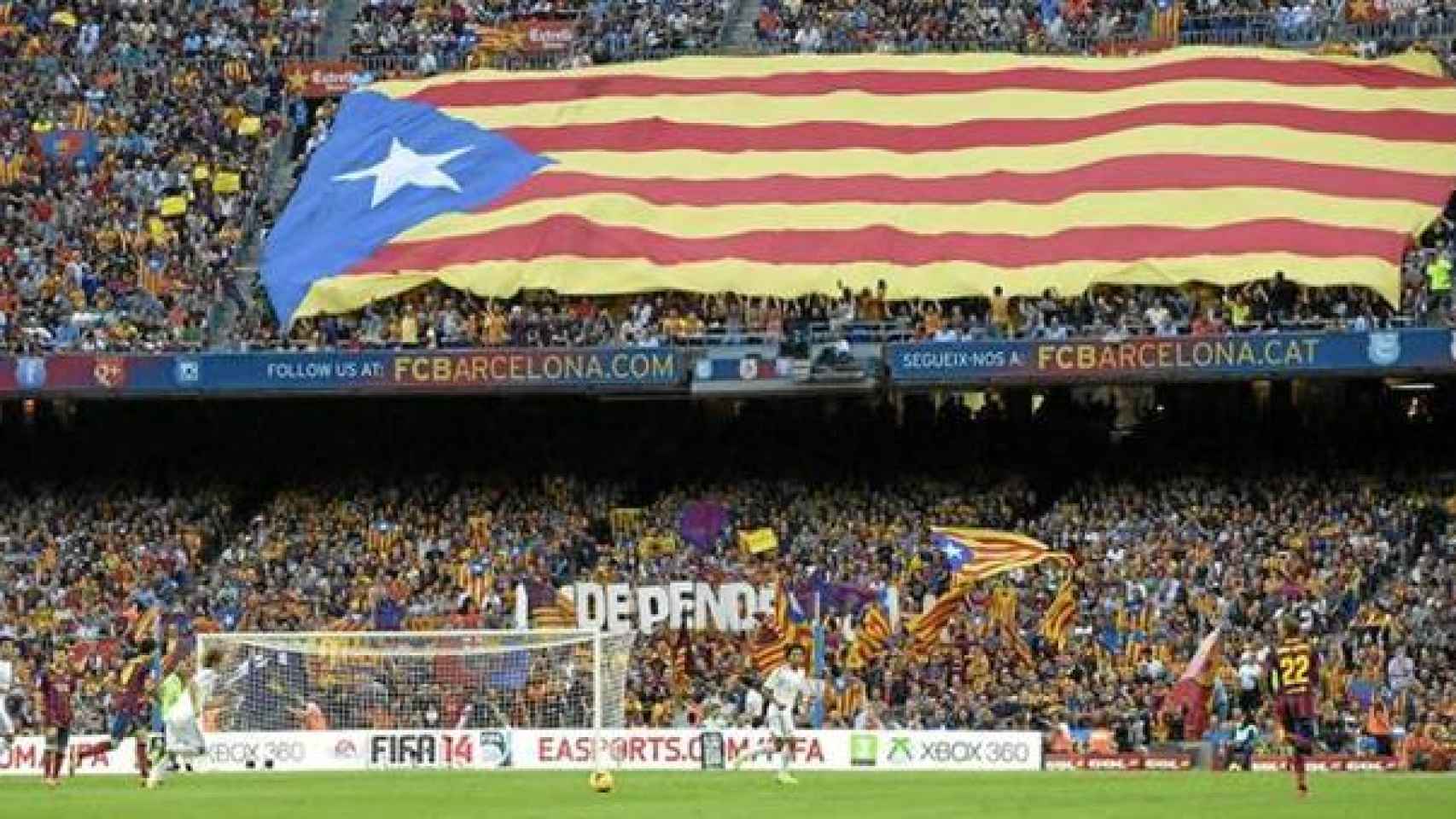 La UEFA sanciona al Barça con 15.000€ por exhibición de esteladas en el Camp Nou
