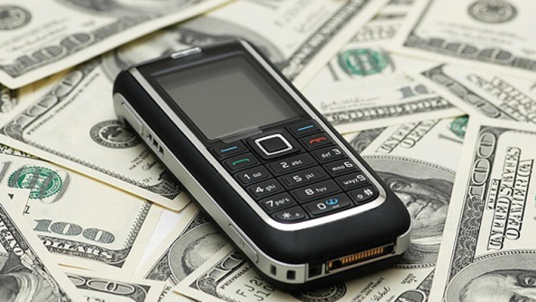 ¿Realmente sale más caro comprar un móvil hoy en día?