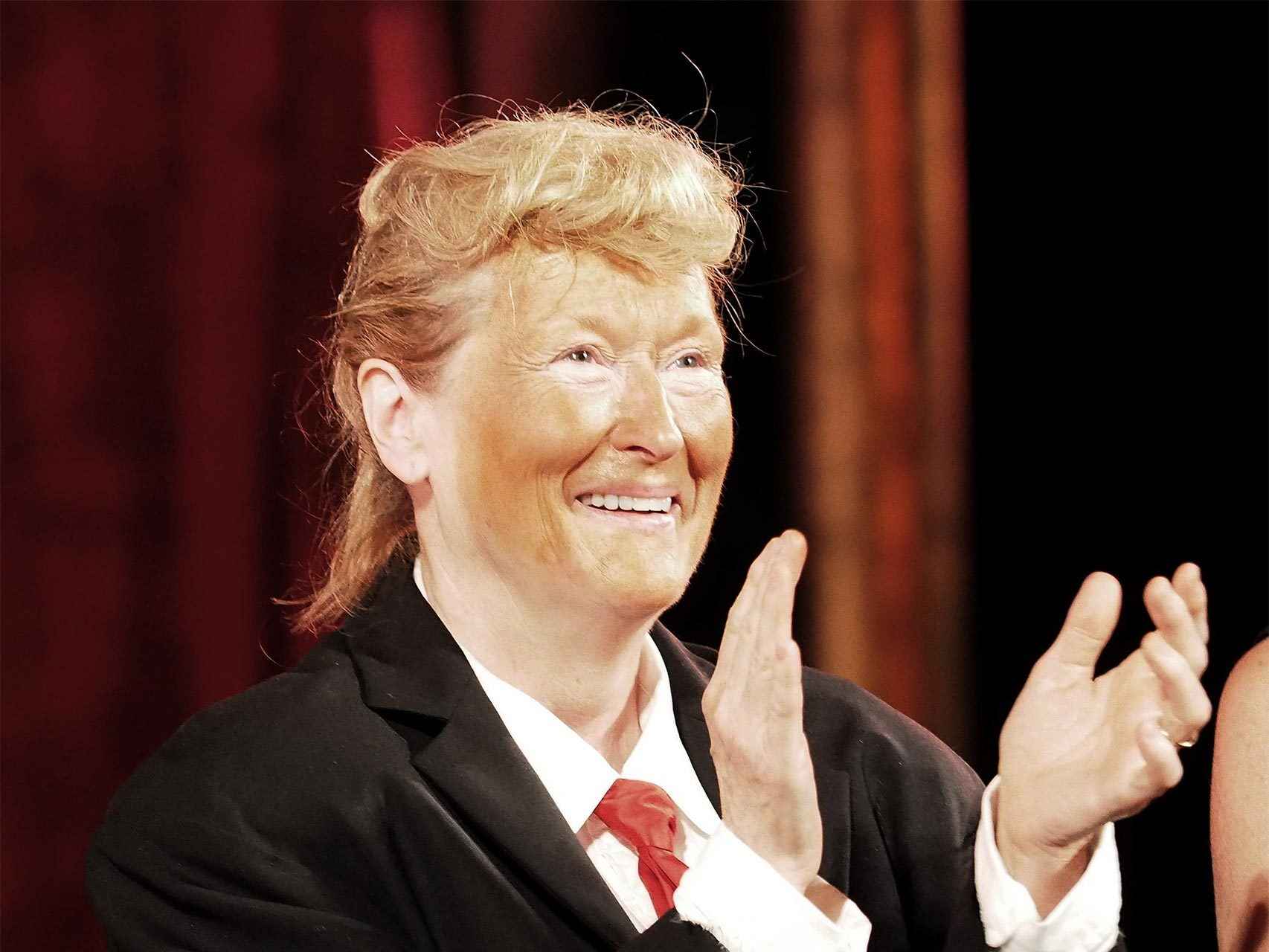 Meryl Streep, vestida como Donald Trump, en la performance en la Gala de Nueva York