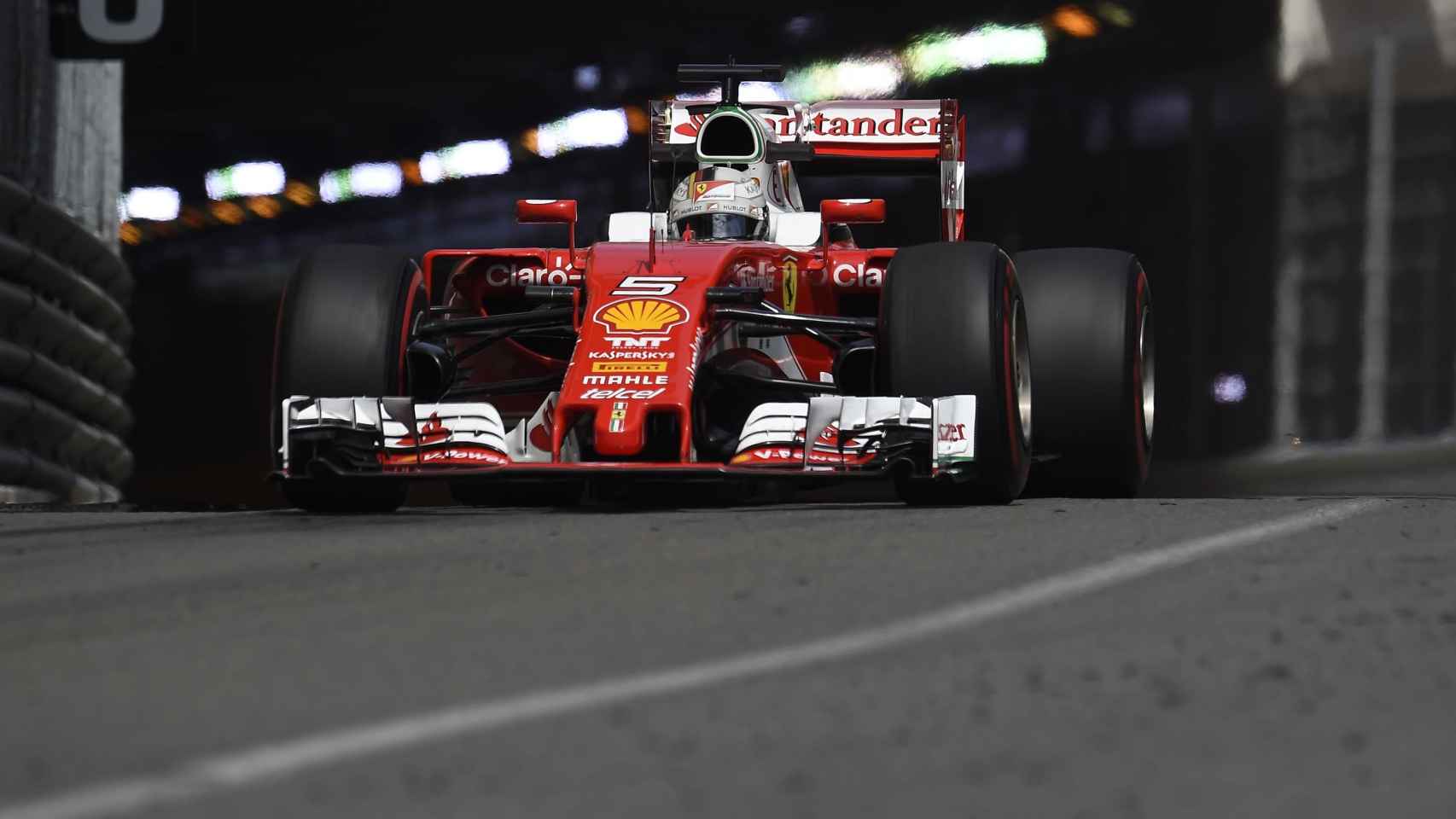 Uno de los Ferrari en el GP de Mónaco.