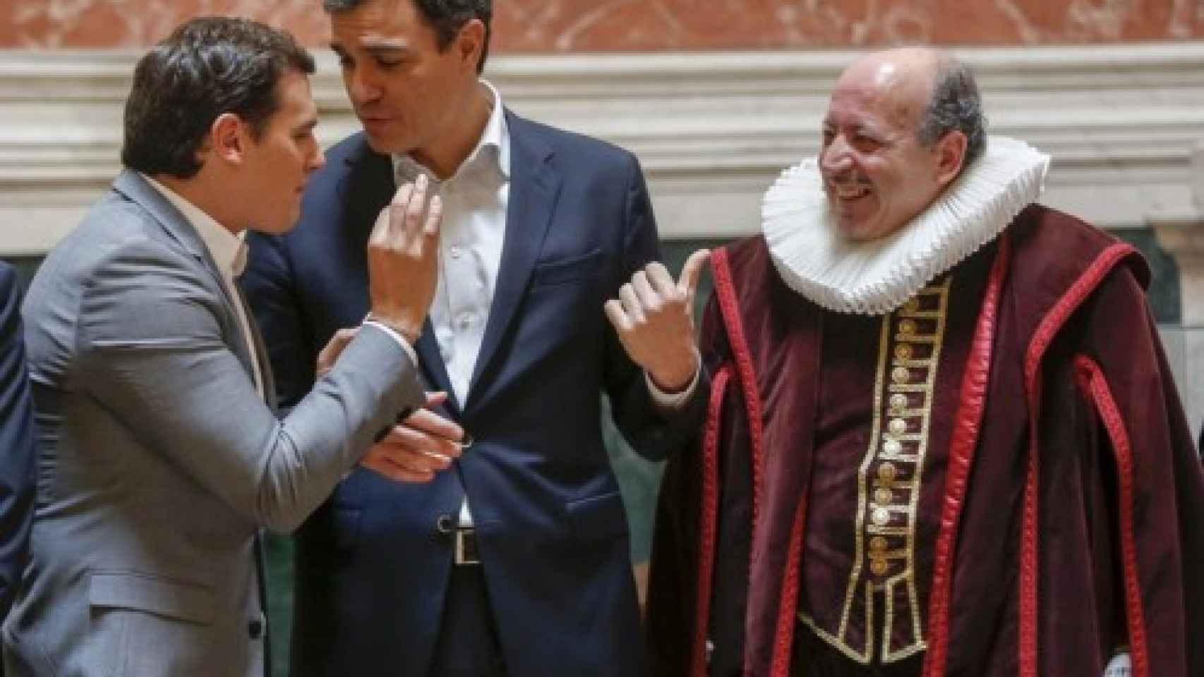 Rivera, Pedro Sánchez y Cervantes, en el Congreso de los Diputados.