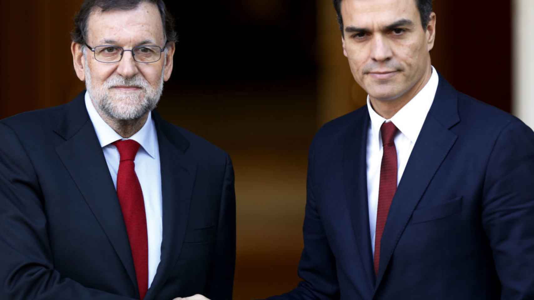 Mariano Rajoy y Pedro Sánchez, juntos en La Moncloa.