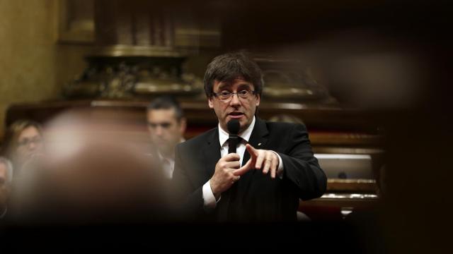 El president Carles Puigdemont durante la sesión de control al Govern