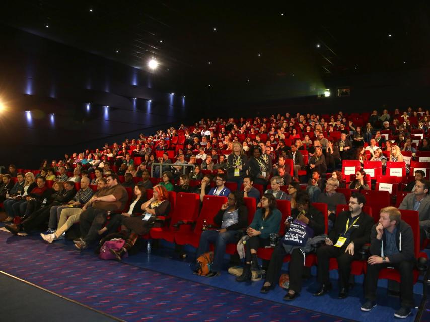 En las salas de cine suceden cosas que no vemos.