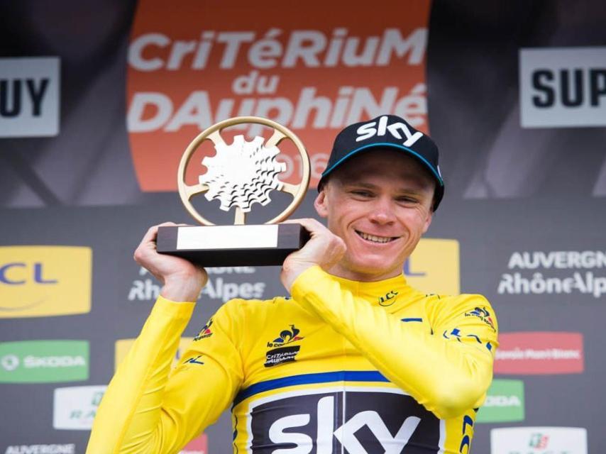 Chris Froome en el podio de la Dauphiné este domingo.