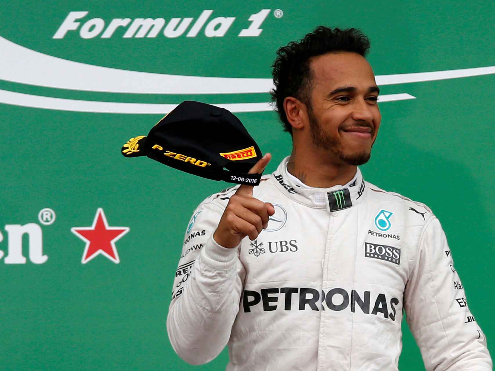 Lewis Hamilton celebra su victoria en el GP de Canadá.