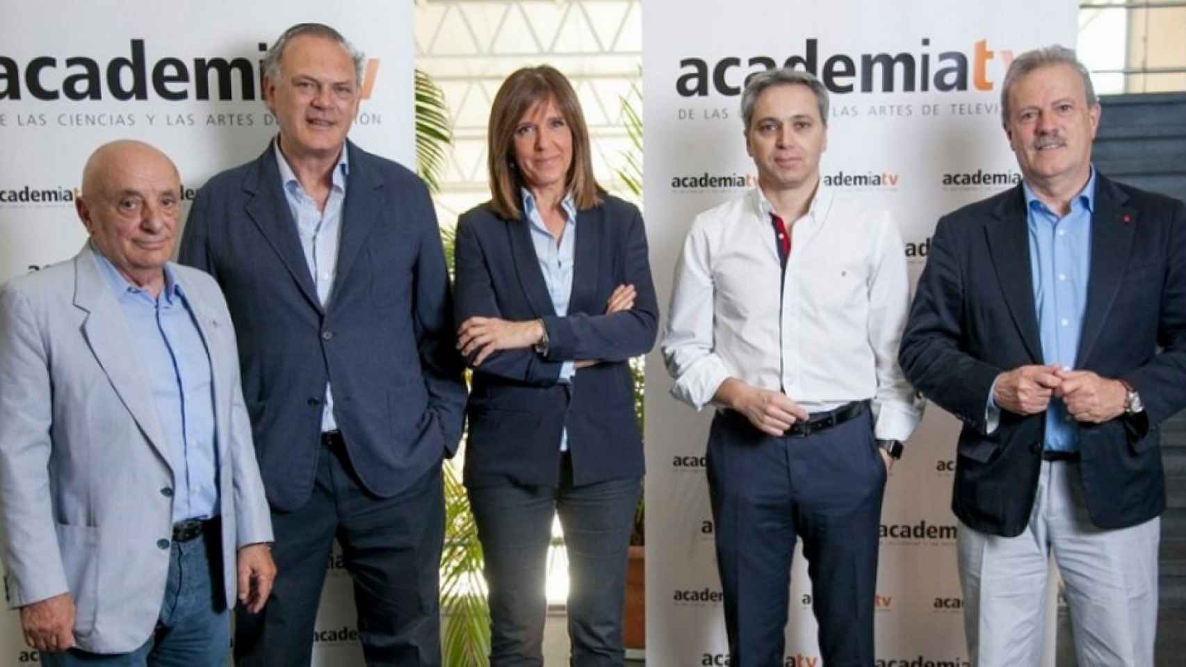 Un académicos, Pedro Piqueras, Ana Blanco, Vicente Vallés y Manuel Campo Vidal en una de las reuniones previas al debate