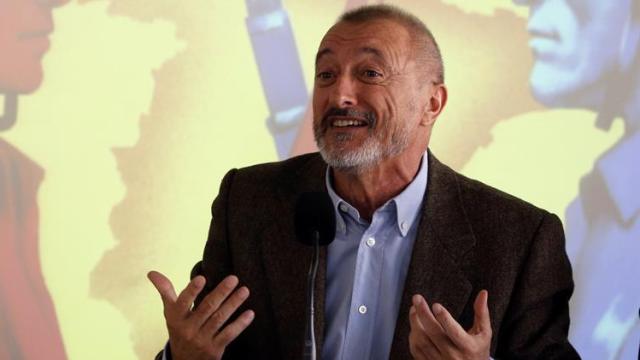 Arturo Pérez-Reverte durante la presentación de su libro.