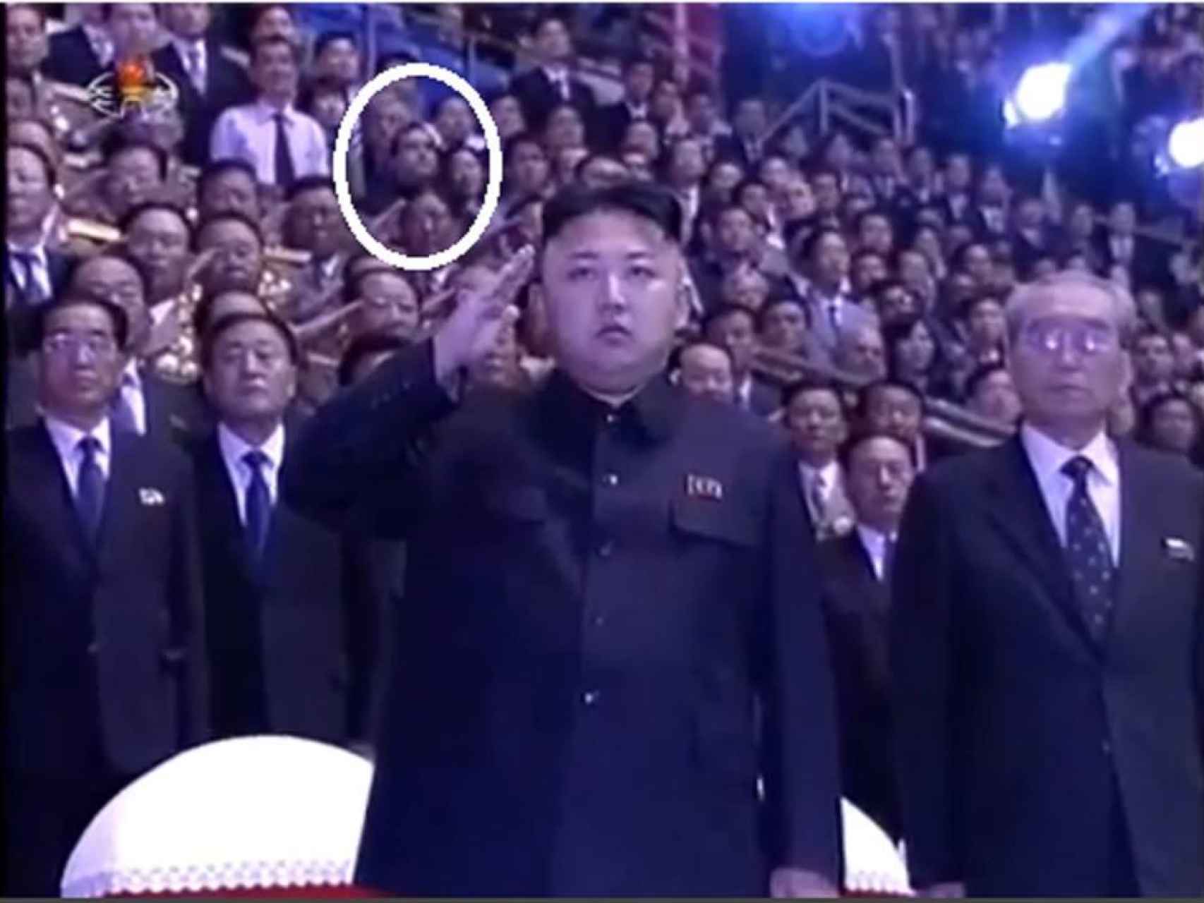 En el círculo, Cao de Benós en un acto en Corea del Norte