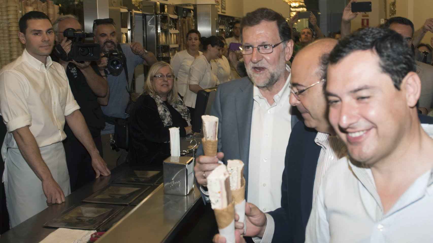 Rajoy en la heladería 'los italianos.