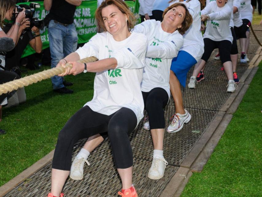 Jo Cox en primer plano, durante un campeonato de sokatira de la Cámara de los Comunes contra la de los Lores.