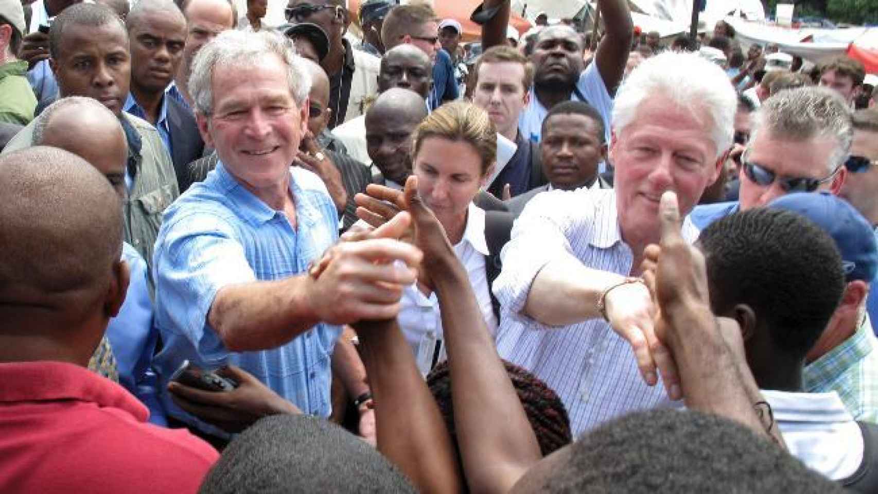 Bush y Clinton en Haití en 2010.