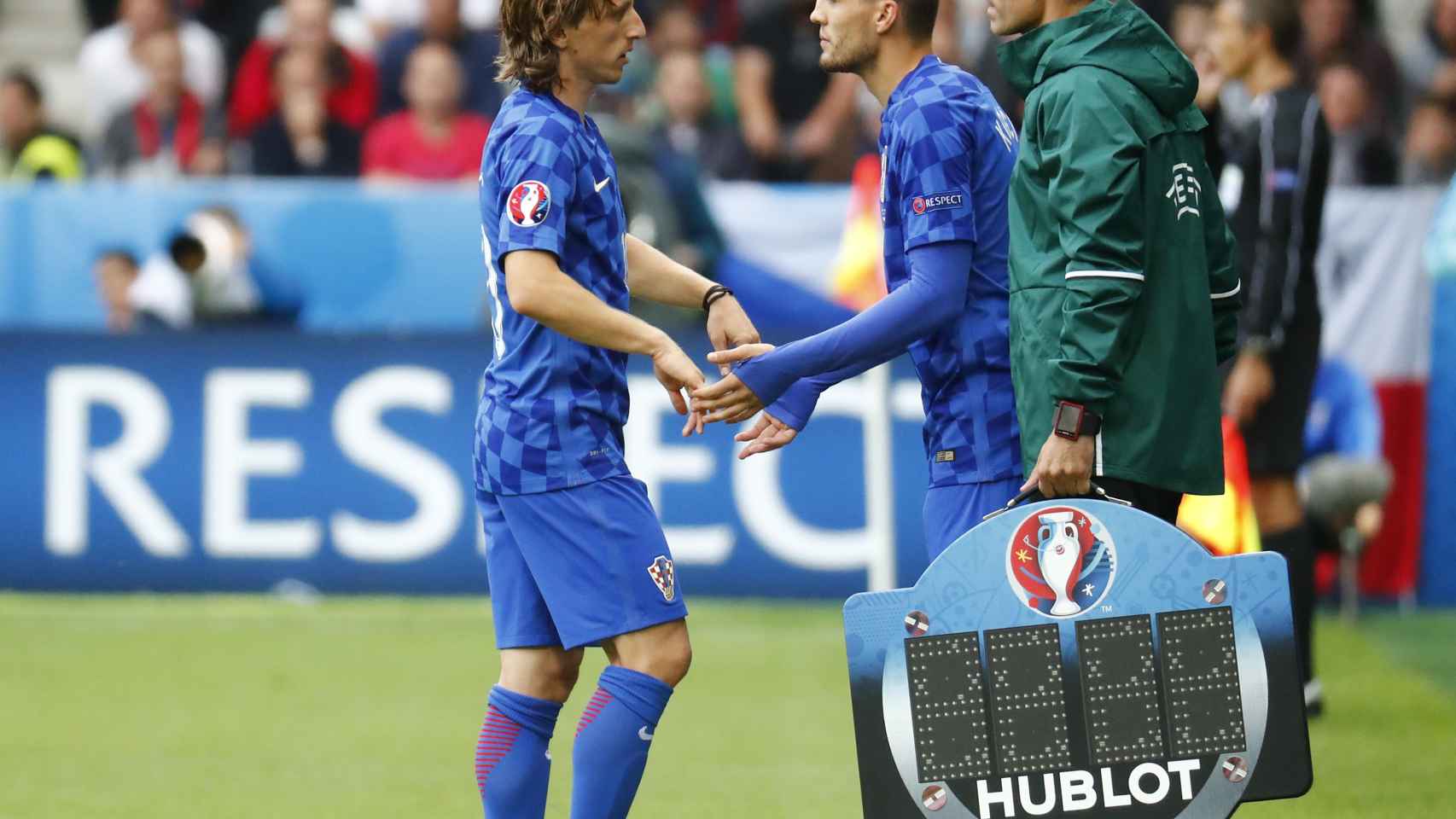 Modric se retiró lesionado en el encuentro contra República Checa.