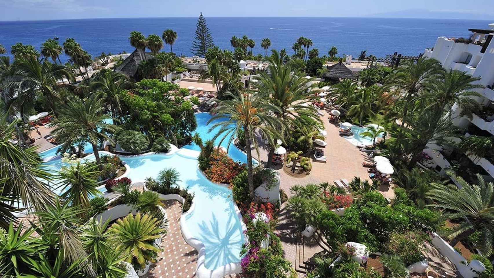 Vista Aérea del Hotel Jardín Tropical (Tenerife).