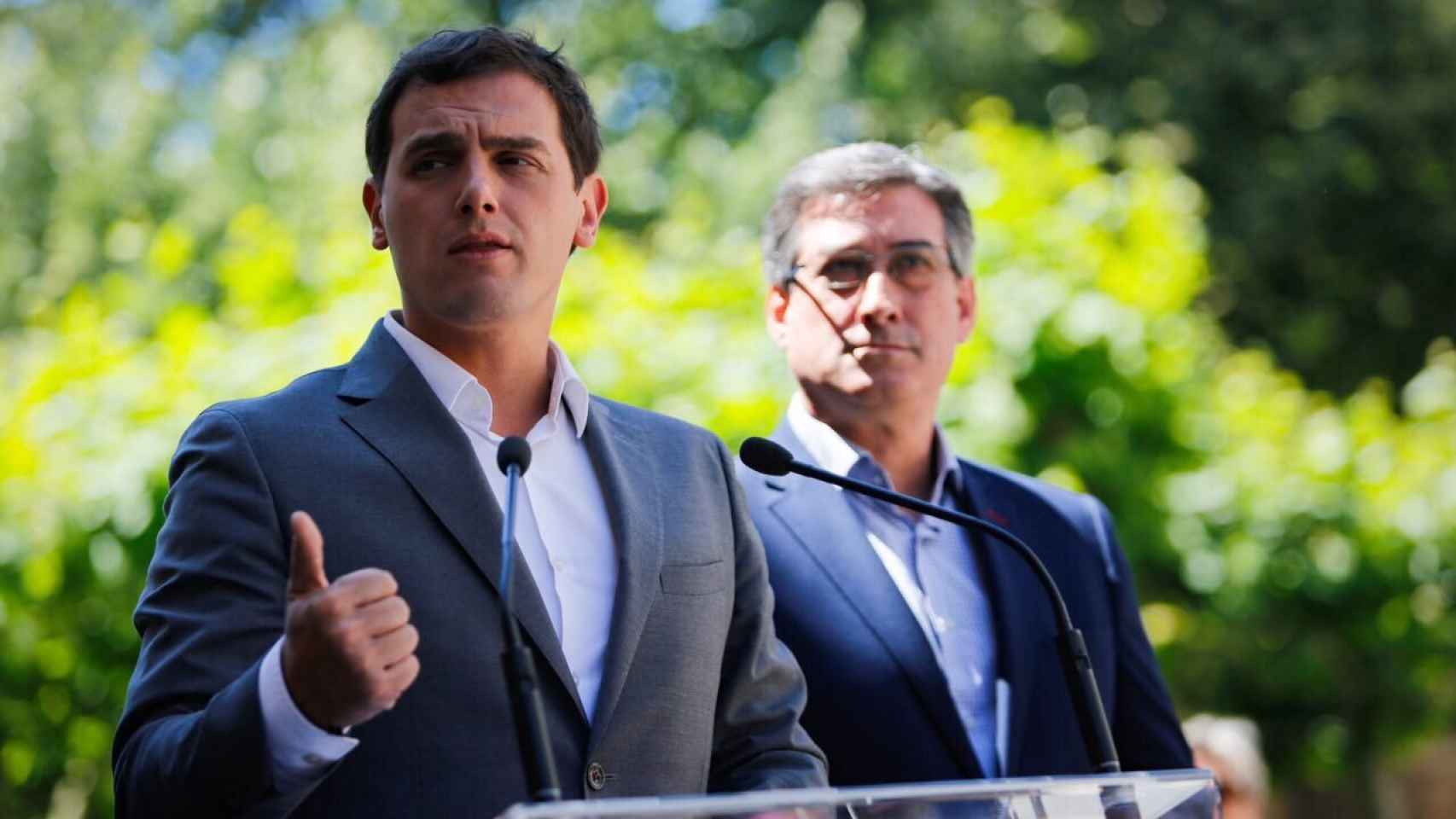 Rivera y Nacho Prendes, en su acto electoral de Avilés.