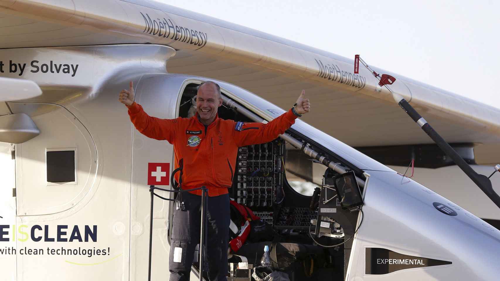 El avión solar Impulse II llega a Sevilla