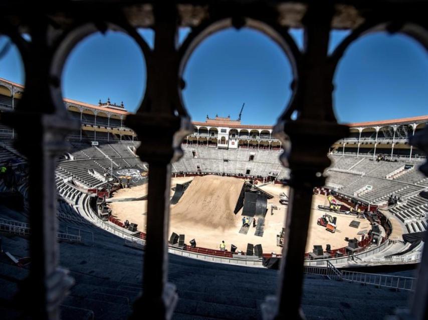 Las Ventas durante la construcción de la pista del Red Bull X-Fighters.