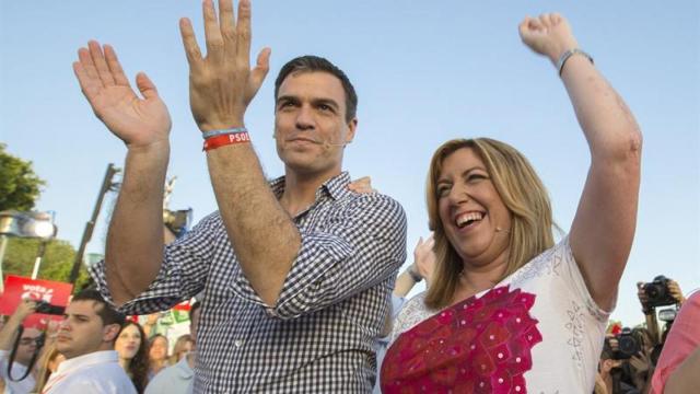 Pedro Sánchez y Susana Díaz, en el último mitin de la campaña, en Sevilla.