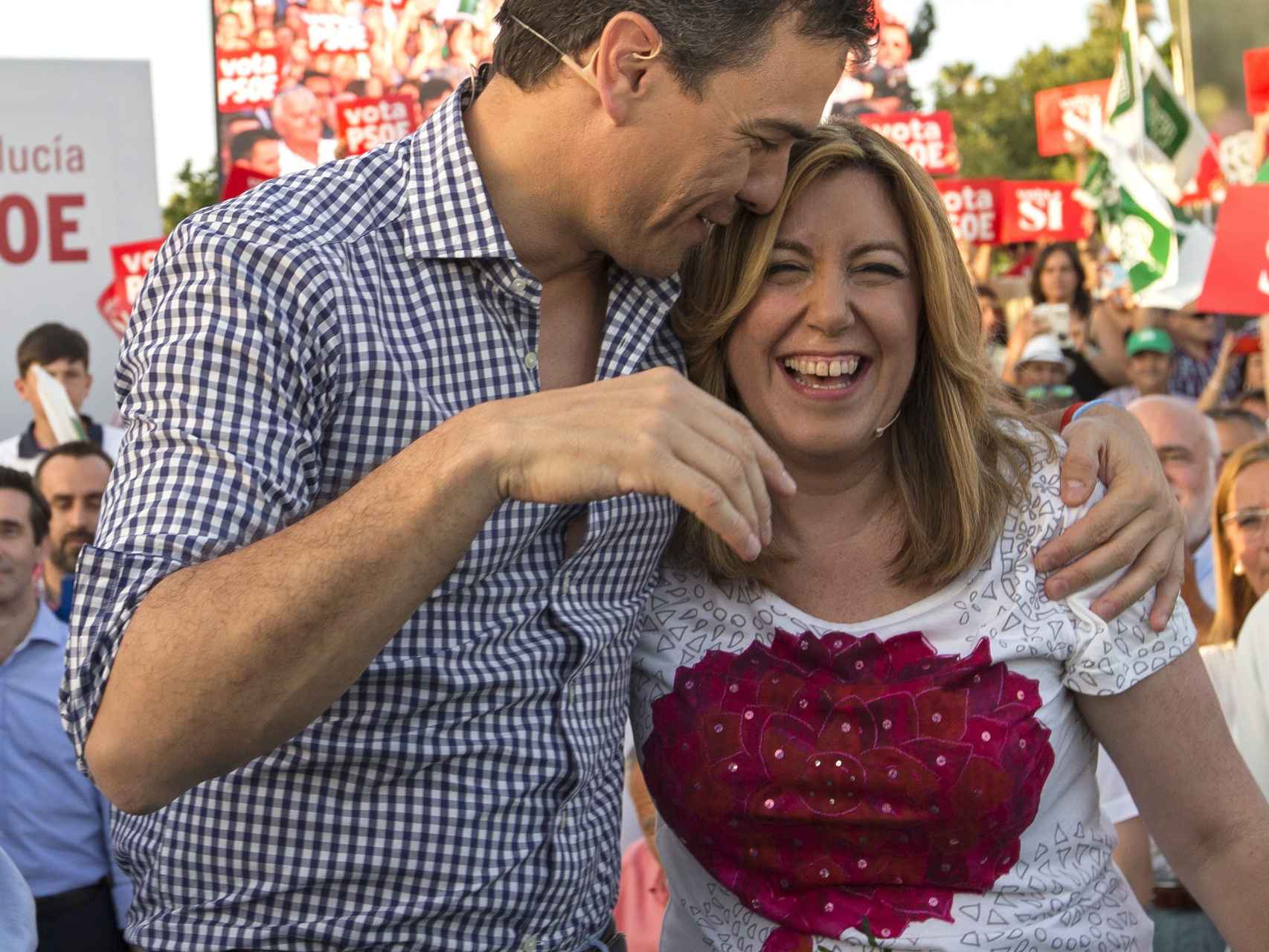 Sánchez, junto a Susana Díaz en el cierre de campaña.
