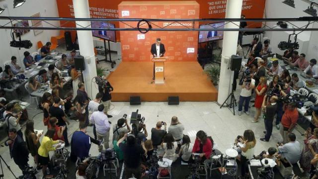 La sede de Ciudadanos durante la noche electoral