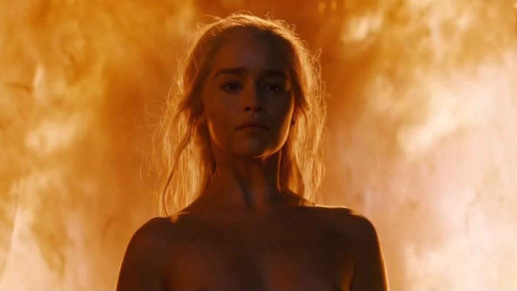 Daenerys volvió a resurgir del fuego.
