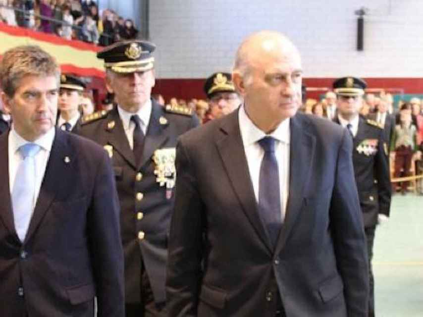 Ignacio Cosidó entre Fernández Díaz y Eugenio Pino.