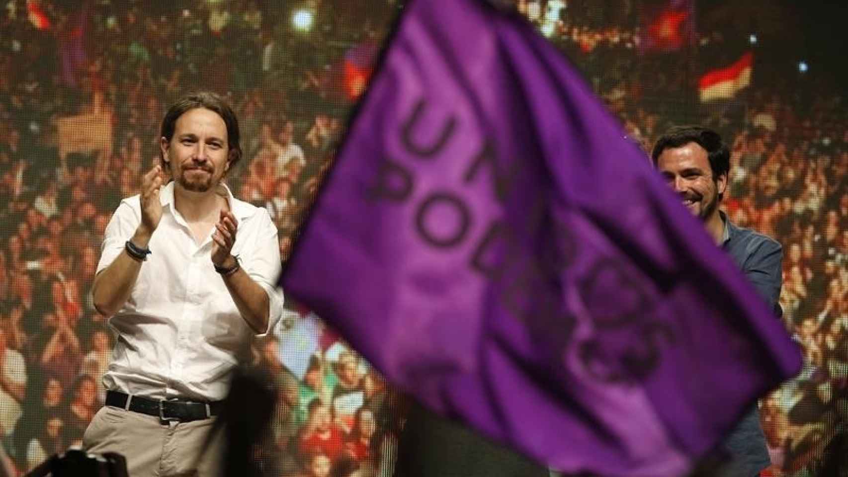 El lider de Podemos, Pablo Iglesias, y de IU, Alberto Garzón/Kiko Huesca/EFE