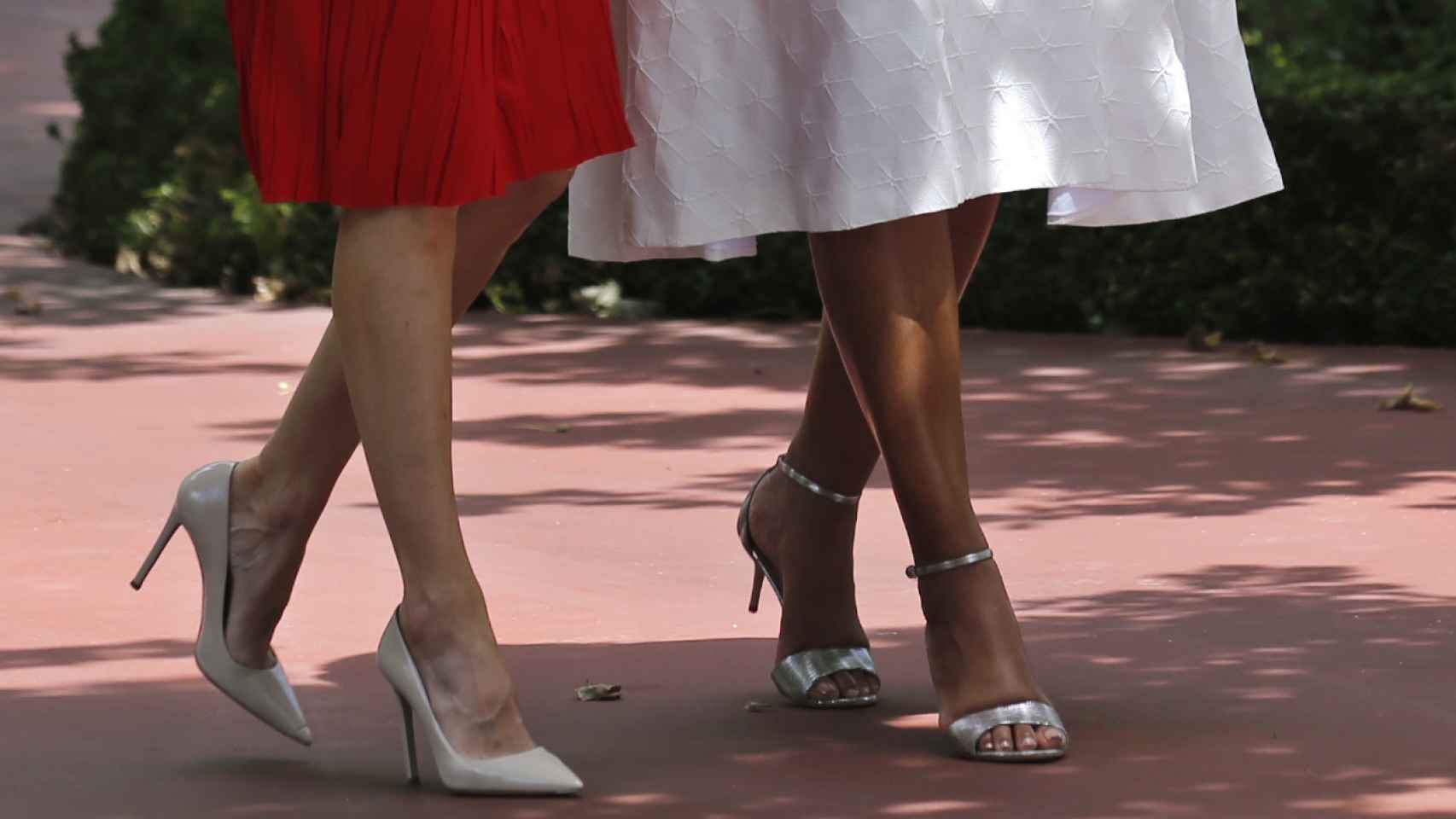 Los stilettos de doña Letizia y las sandalias de Michelle Obama