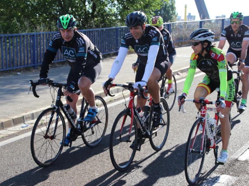 Catalán e Indurain capitanean el pelotón